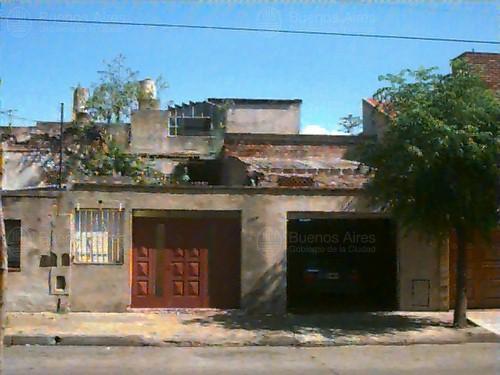 Frente de VEGA, VENTURA DE LA 3752 desde la vía pública