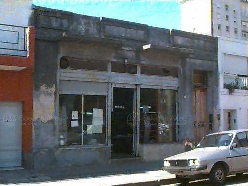 Frente de BEAZLEY 3767 desde la vía pública