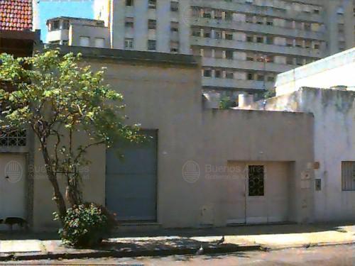 Frente de BEAZLEY 3723 desde la vía pública