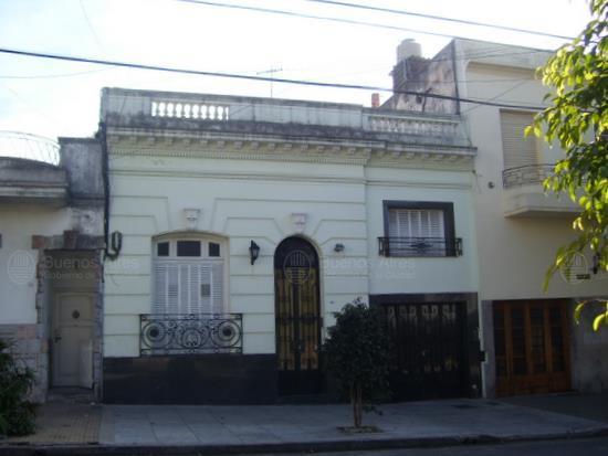 Frente de ZUVIRIA 971 desde la vía pública