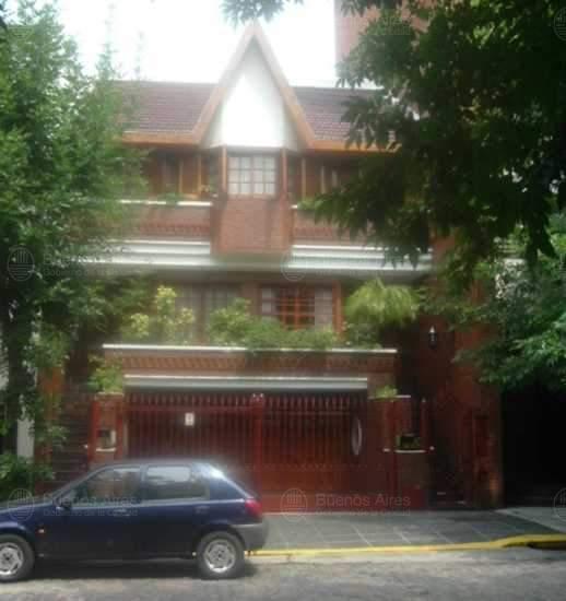 Frente de CACHIMAYO 365 desde la vía pública