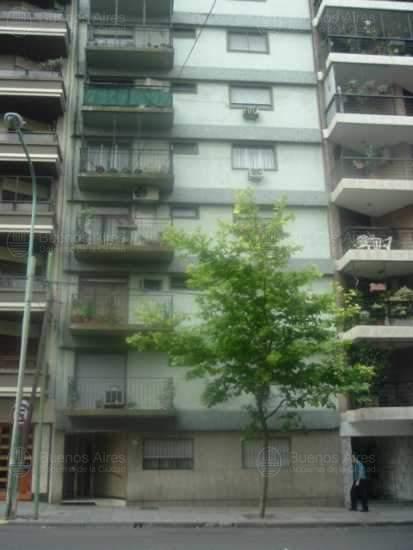 Frente de ALBERDI, JUAN BAUTISTA AV. 1035 desde la vía pública