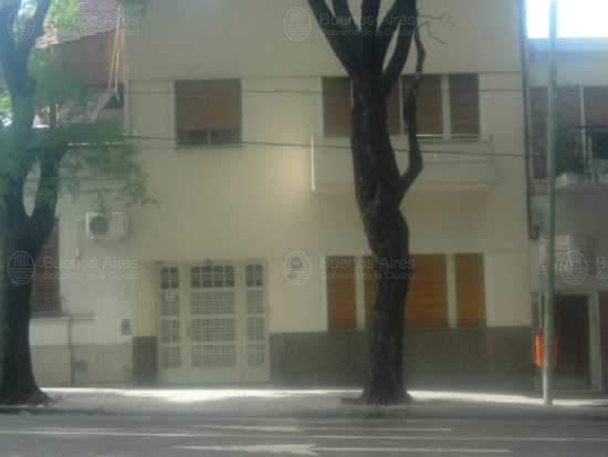 Frente de GOYENA, PEDRO AV. 810 desde la vía pública