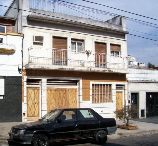 Frente de TEJEDOR 756 desde la vía pública