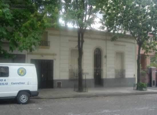 Frente de SAN JOSE DE CALASANZ 718 desde la vía pública