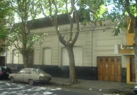 Frente de SAN IRENEO 233 desde la vía pública