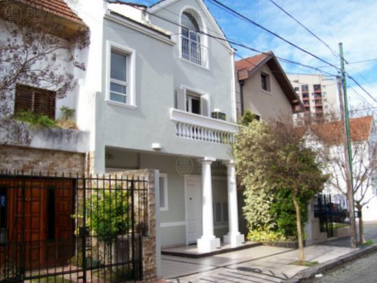 Frente de FRATERNIDAD 1246 desde la vía pública