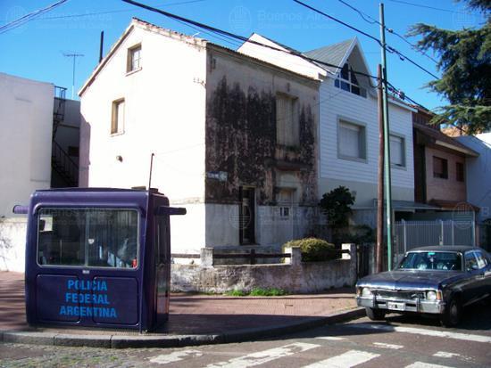 Frente de IGUALDAD 1206 desde la vía pública