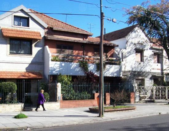 Frente de MORENO, JOSE MARIA AV. 1249 desde la vía pública