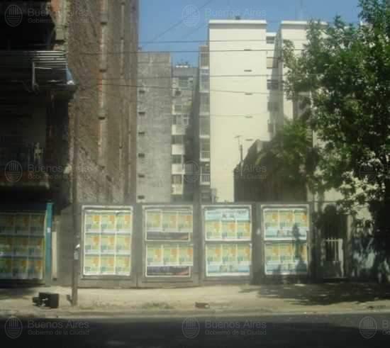 Frente de MORENO, JOSE MARIA AV. 521 desde la vía pública