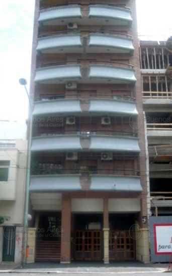 Frente de ALBERDI, JUAN BAUTISTA AV. 581 desde la vía pública