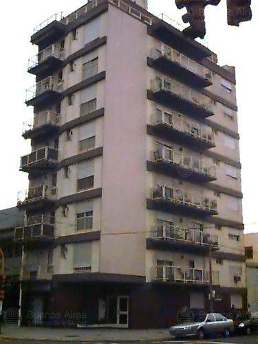 Frente de MORENO, JOSE MARIA AV. 898 desde la vía pública