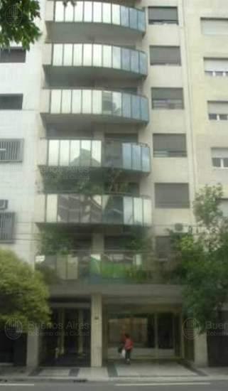 Frente de ALBERDI, JUAN BAUTISTA AV. 466 desde la vía pública
