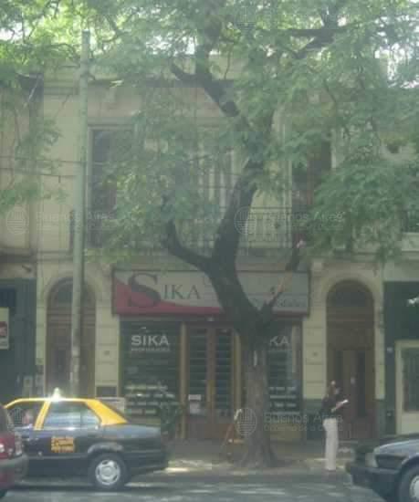 Frente de MORENO, JOSE MARIA AV. 418 desde la vía pública