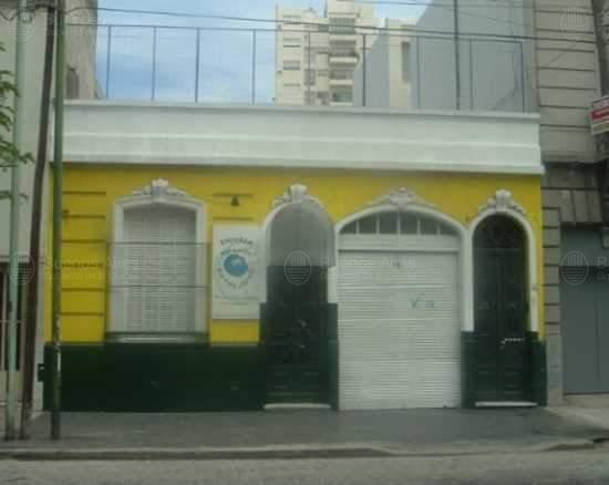 Frente de BEAUCHEF 563 desde la vía pública