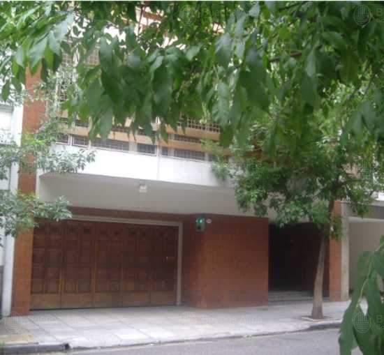 Frente de GUAYAQUIL 344 desde la vía pública