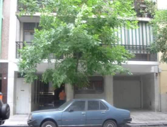 Frente de BEAUCHEF 348 desde la vía pública