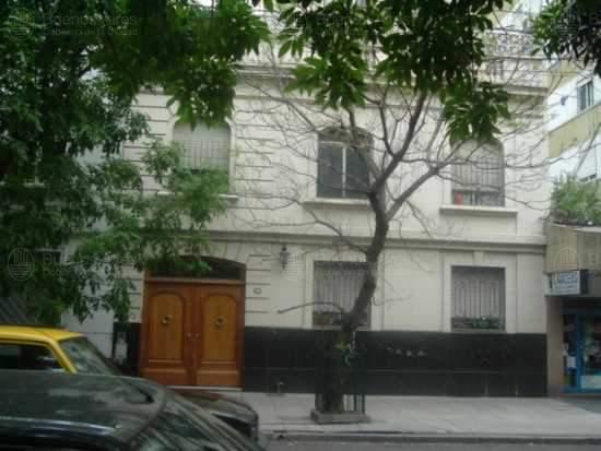 Frente de FORMOSA 387 desde la vía pública