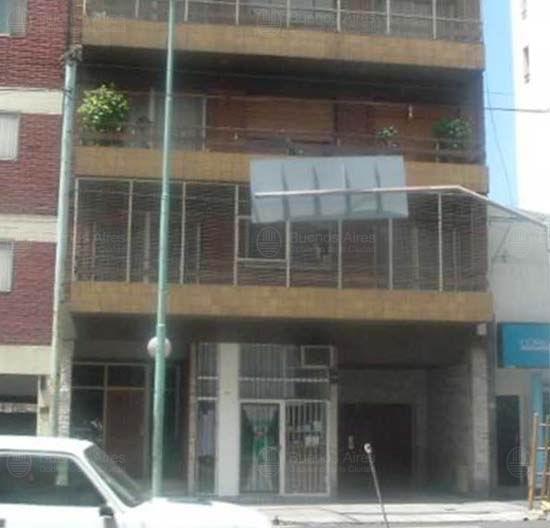 Frente de ALBERDI, JUAN BAUTISTA AV. 238 desde la vía pública