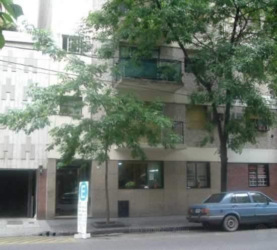 Frente de DOBLAS 223 desde la vía pública