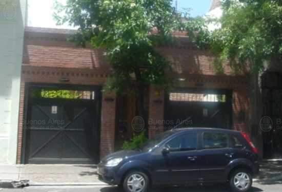 Frente de DOBLAS 618 desde la vía pública