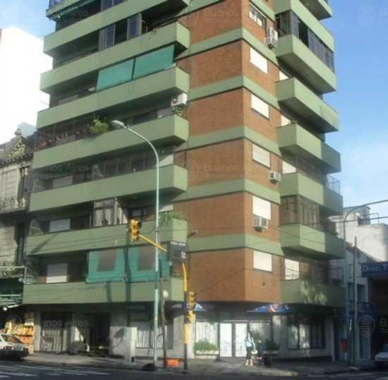 Frente de ALBERDI, JUAN BAUTISTA AV. 101 desde la vía pública