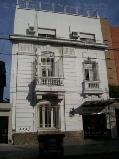 Frente de CURAPALIGUE 525 desde la vía pública
