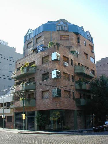 Frente de THORNE 391 desde la vía pública