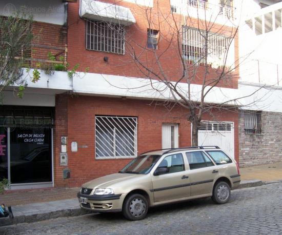 Frente de LAFERRERE, GREGORIO DE 1192 desde la vía pública