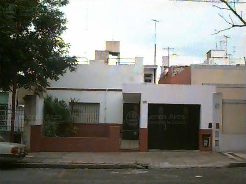 Frente de LAUTARO 1227 desde la vía pública