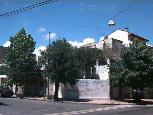 Frente de ZUVIRIA 2204 desde la vía pública