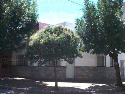 Frente de BONORINO, ESTEBAN, CNEL. AV. 1102 desde la vía pública