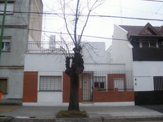 Frente de PUMACAHUA 1189 desde la vía pública