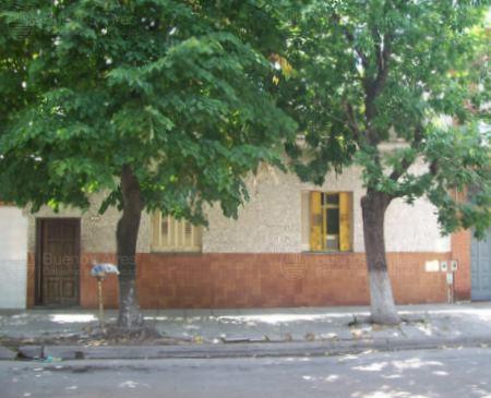 Frente de PUAN 1878 desde la vía pública