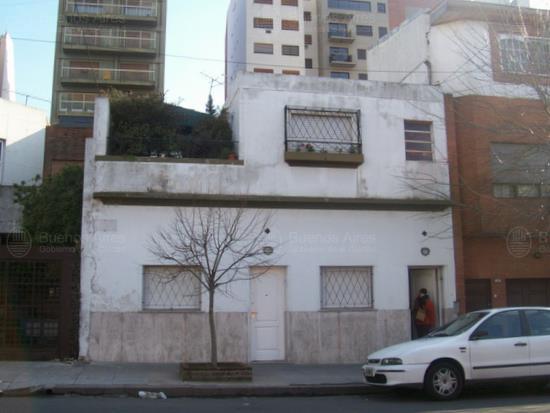 Frente de SANTANDER 1523 desde la vía pública