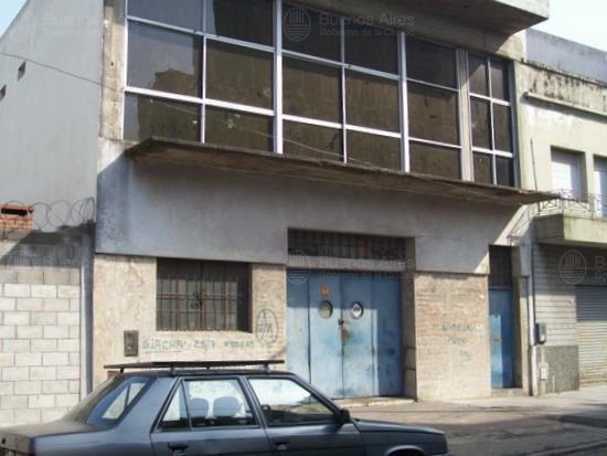 Frente de MITRE, EMILIO 1785 desde la vía pública