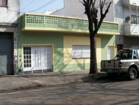 Frente de MITRE, EMILIO 1737 desde la vía pública