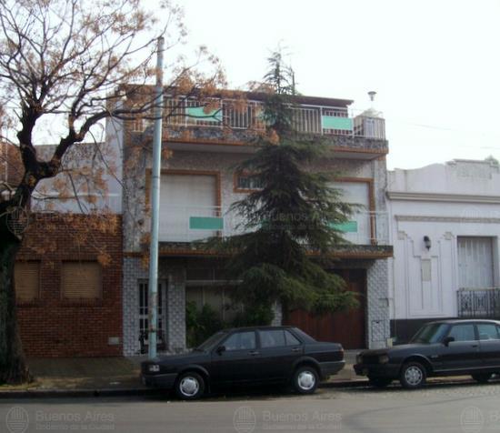 Frente de CASTAÑARES AV. 1491 desde la vía pública