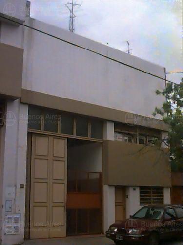 Frente de BERON DE ASTRADA 2274 desde la vía pública