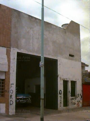Frente de BERG, CARLOS 3548 desde la vía pública