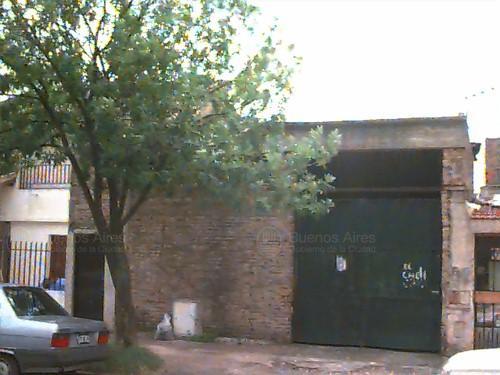 Frente de BERG, CARLOS 3564 desde la vía pública