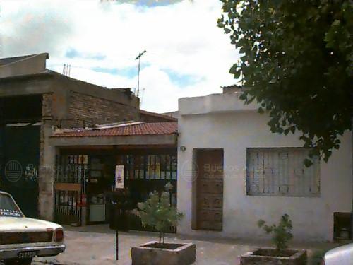 Frente de BERG, CARLOS 3574 desde la vía pública