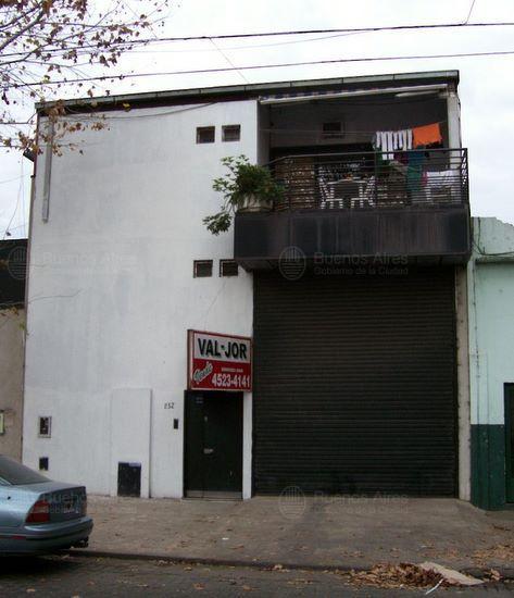 Frente de la parcela 047-059A-001 desde la vía pública