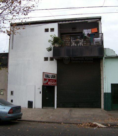 Frente de la parcela 047-059A-002 desde la vía pública