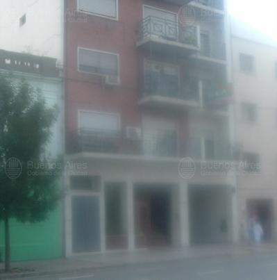Frente de DIRECTORIO AV. 2835 desde la vía pública