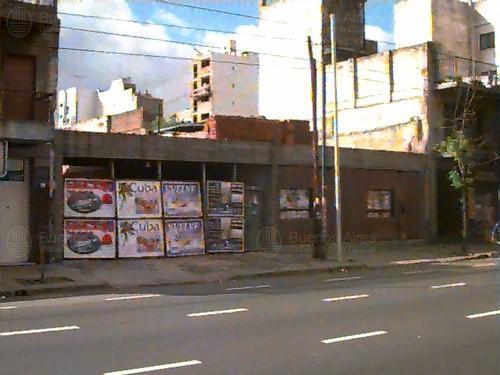 Frente de DIRECTORIO AV. 2747 desde la vía pública