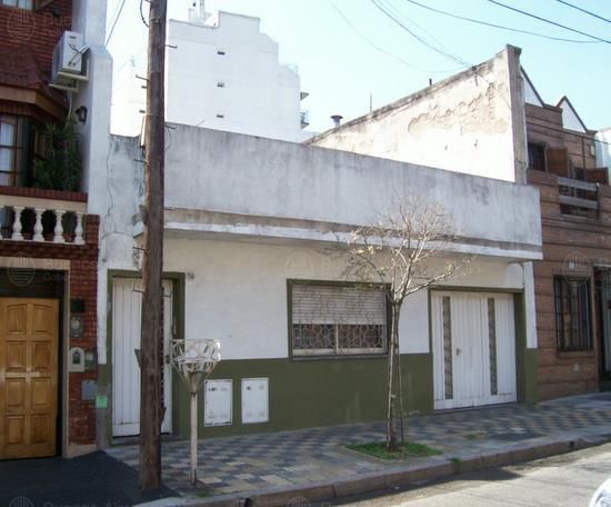 Frente de PILLADO 790 desde la vía pública