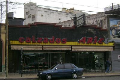 Frente de TRIUNVIRATO AV. 3458 desde la vía pública