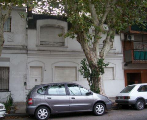 Frente de DONADO 1467 desde la vía pública