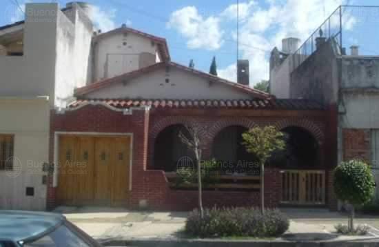 Frente de ANDONAEGUI 1880 desde la vía pública